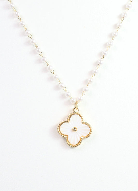 Pedro Pearl Clover Necklace Mother of Pearl